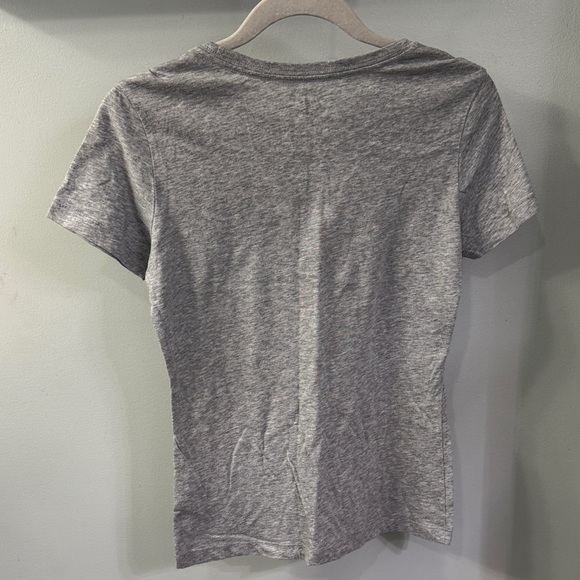 Nike tshirt - Picture 2 of 3